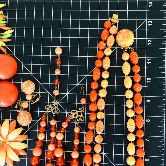 Retro vintage Orange Neon Bead Necklace Mod flower lot - Picture 4 of 16